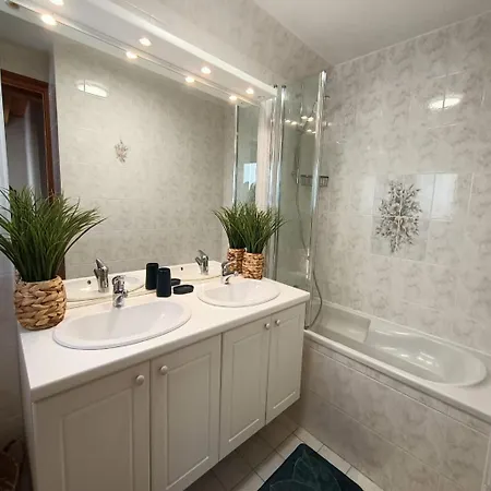 Casa de Férias Confort 10 Pers à 8 Km Du Lioran